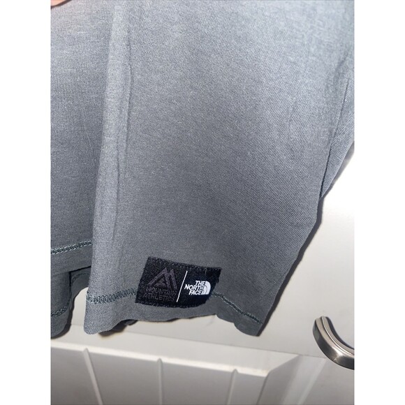 The North Face Mountain shirt Athletics Flash Dry Mens M SS outdoor hiking - Picture 4 of 6